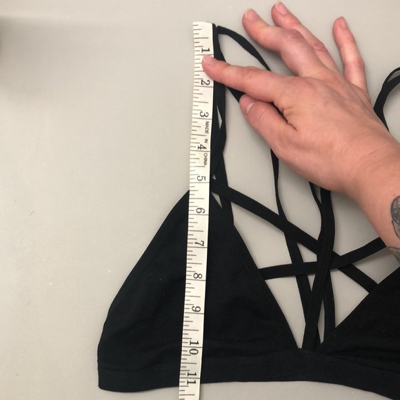 Black Strappy Cage Bralette M - Picture 5 of 5